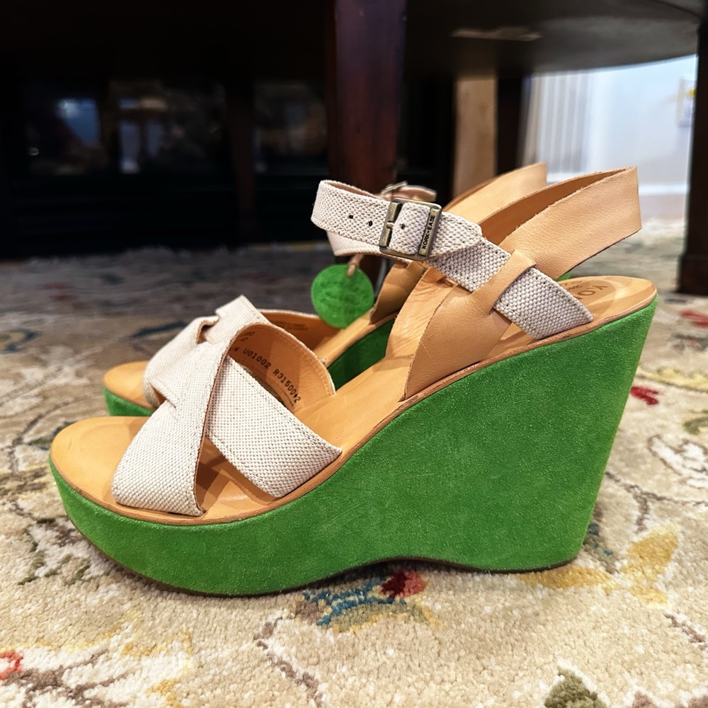 NWT Kork Ease Ava 2.0 Green Suede Wedge Sandals Size 10
